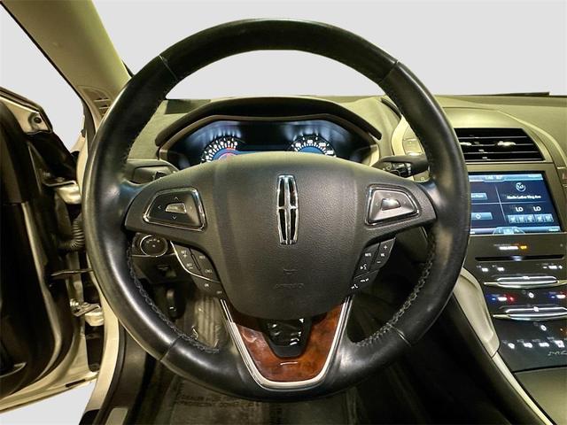 Photo of 2016 Ingot Silver Lincoln MKZ