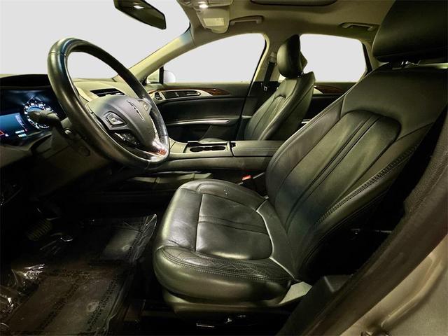 Photo of 2016 Ingot Silver Lincoln MKZ