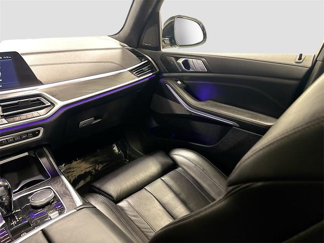 Photo of 2020 Alpine White BMW X7
