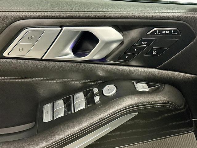Photo of 2020 Alpine White BMW X7