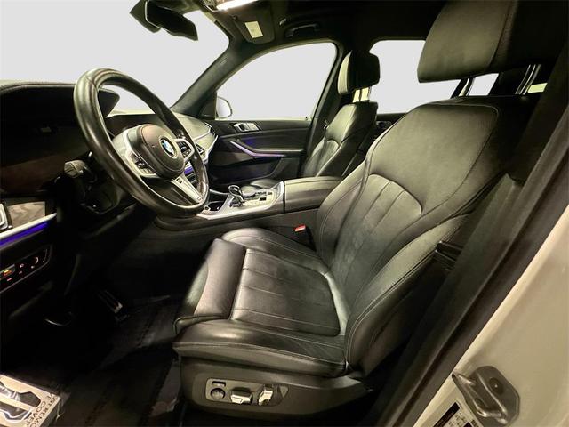 Photo of 2020 Alpine White BMW X7