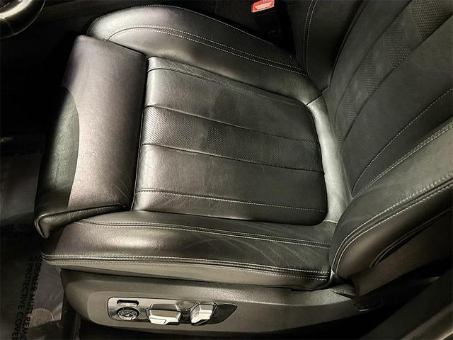 Photo of 2020 Alpine White BMW X7