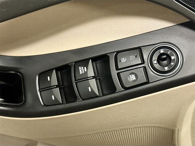Photo of 2014 Desert Bronze Hyundai ELANTRA