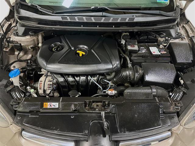 Photo of 2014 Desert Bronze Hyundai ELANTRA