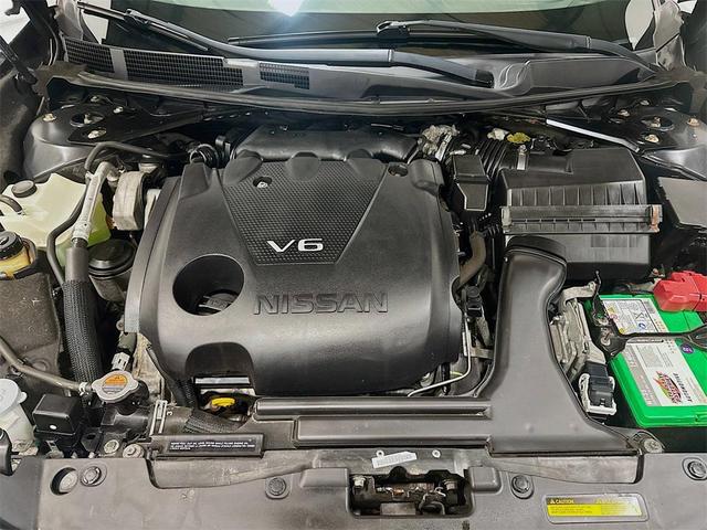 Photo of 2018 Super Black Nissan Maxima