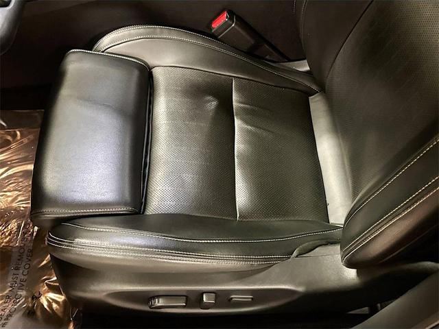 Photo of 2018 Super Black Nissan Maxima
