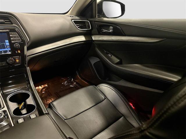 Photo of 2018 Super Black Nissan Maxima