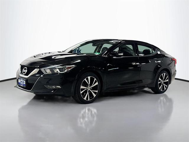 Photo of 2018 Super Black Nissan Maxima