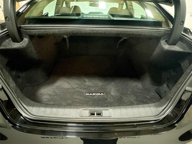 Photo of 2018 Super Black Nissan Maxima