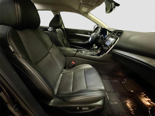 Photo of 2018 Super Black Nissan Maxima