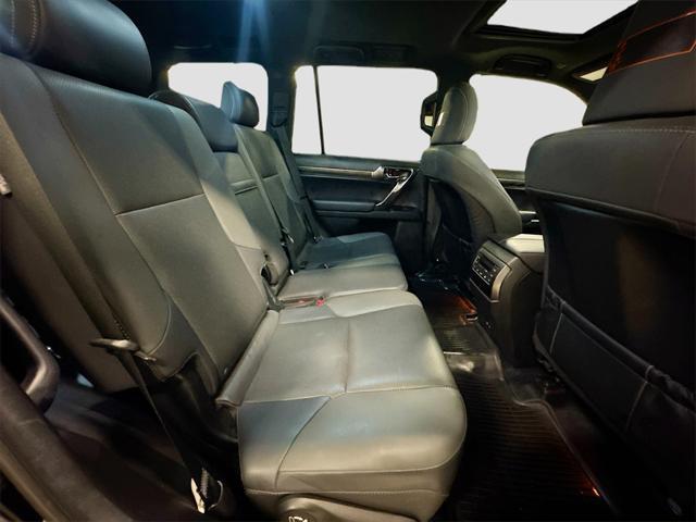 Photo of 2022 Black Onyx Lexus GX 460