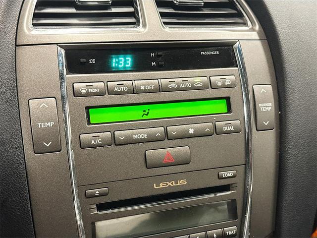 Photo of 2011 Gray Lexus ES 350