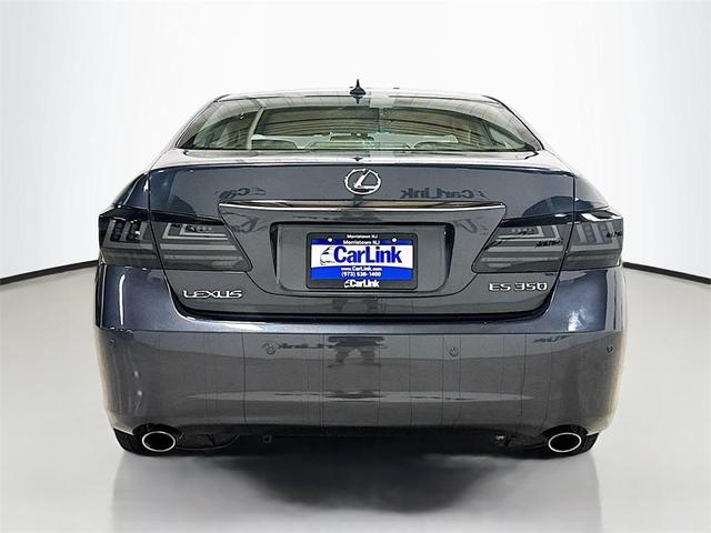 Photo of 2011 Gray Lexus ES 350