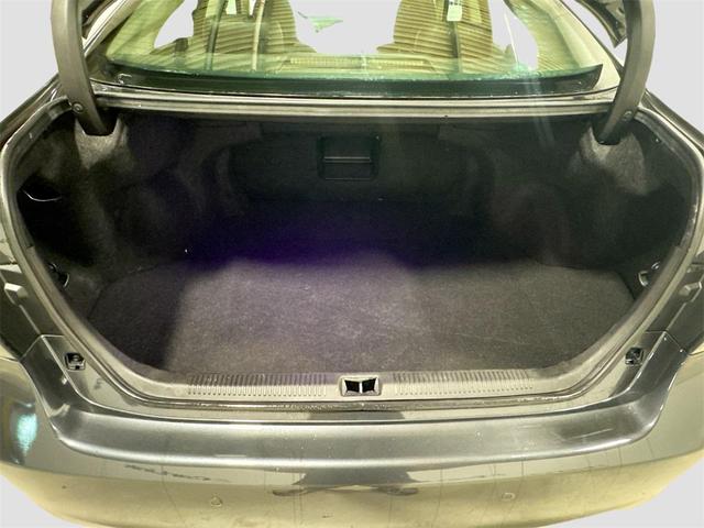 Photo of 2011 Gray Lexus ES 350
