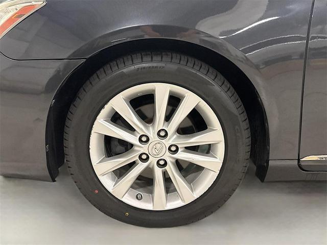 Photo of 2011 Gray Lexus ES 350