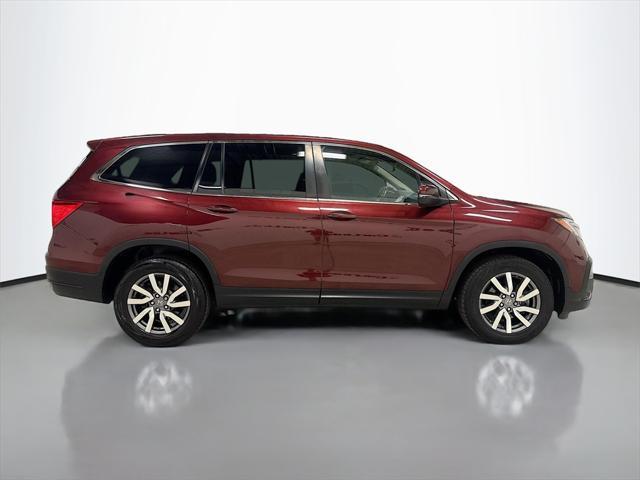 Photo of 2019 Deep Scarlet Pearl Honda Pilot