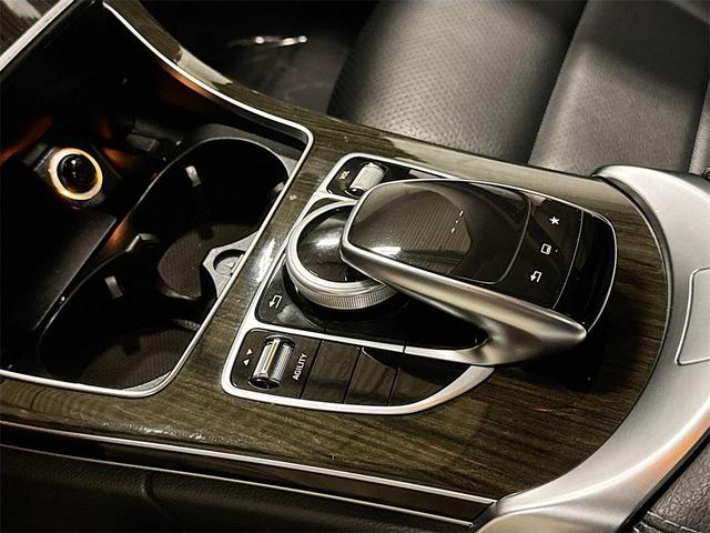 Photo of 2015 Silver Mercedes-Benz C-Class