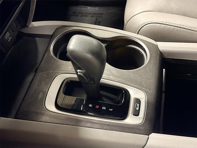 Photo of 2017 Modern Steel Metallic Honda Pilot