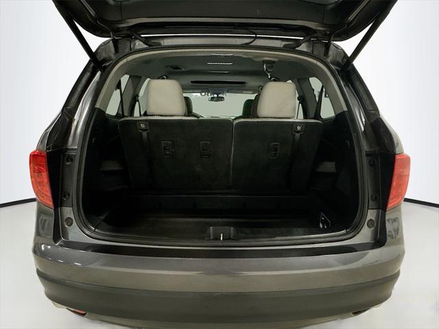 Photo of 2017 Modern Steel Metallic Honda Pilot