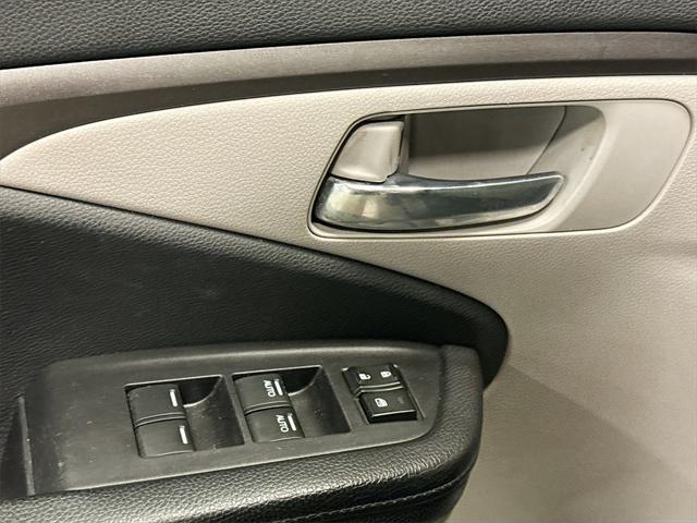 Photo of 2017 Modern Steel Metallic Honda Pilot