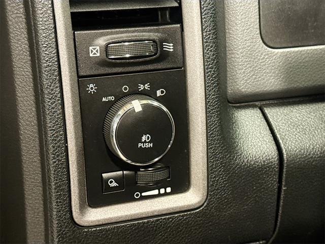 Photo of 2016 Bright Silver Metallic Clearcoat RAM 1500