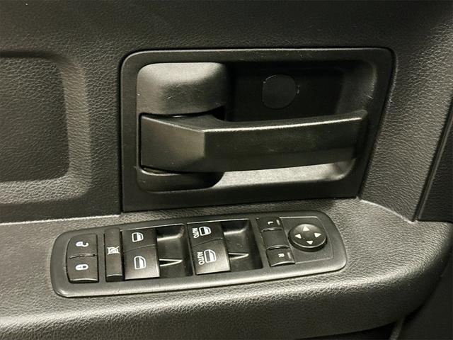 Photo of 2016 Bright Silver Metallic Clearcoat RAM 1500