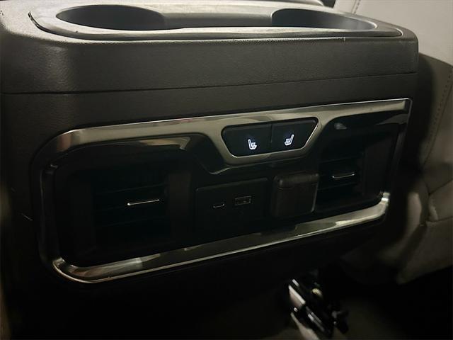 Photo of 2020 Silver Ice Metallic Chevrolet Silverado 1500
