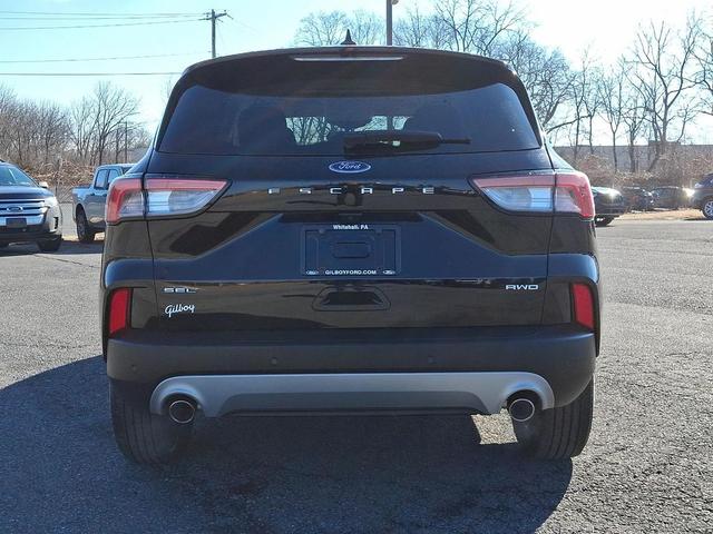 Photo of 2022 Agate Black Metallic - UM Ford Escape