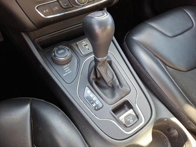 Photo of 2020 Granite Crystal Metallic Clearcoat - PAU Jeep Cherokee