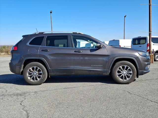 Photo of 2020 Granite Crystal Metallic Clearcoat - PAU Jeep Cherokee