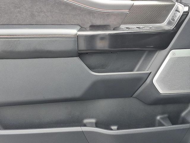 Photo of 2024 Avalanche - DR Ford F-150