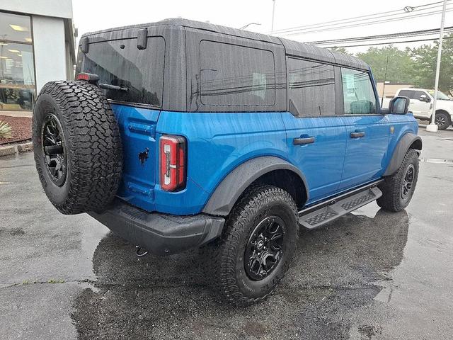 Photo of 2025 Velocity Blue Metallic Ford Bronco