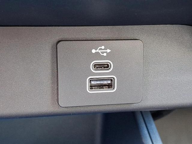 Photo of 2025 Carbonized Gray Metallic Ford Maverick
