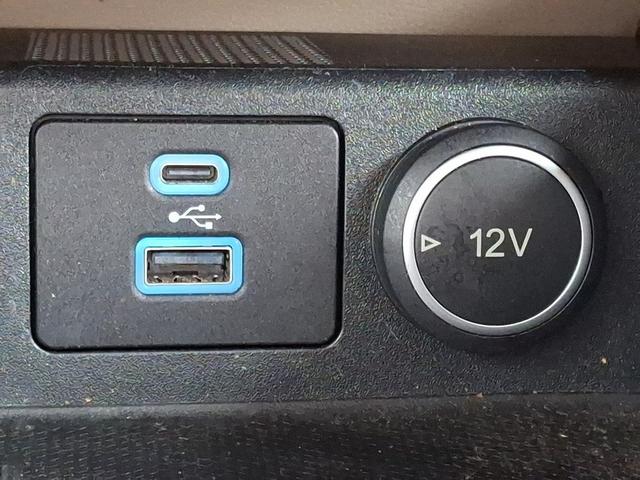 Photo of 2021 Agate Black Metallic - UM Ford Escape