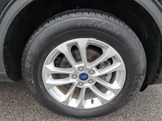 Photo of 2021 Agate Black Metallic - UM Ford Escape