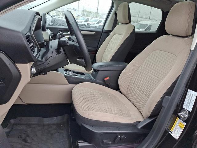 Photo of 2021 Agate Black Metallic - UM Ford Escape