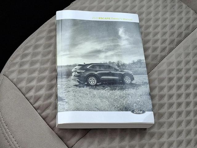 Photo of 2021 Agate Black Metallic - UM Ford Escape