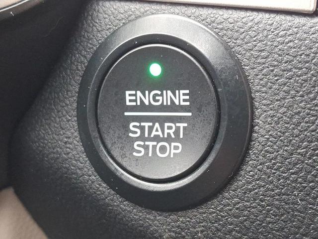 Photo of 2021 Agate Black Metallic - UM Ford Escape