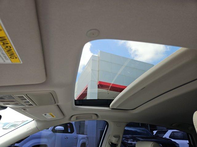 Photo of 2022 White Honda Accord