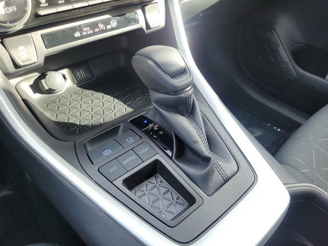 Photo of 2024 White Toyota RAV4