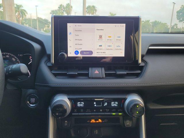 Photo of 2024 Ice Cap Toyota RAV4