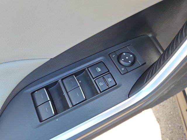 Photo of 2022 Silver Toyota RAV4