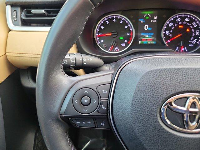 Photo of 2020 White Toyota RAV4