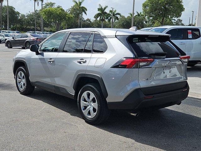 Photo of 2022 Silver Toyota RAV4