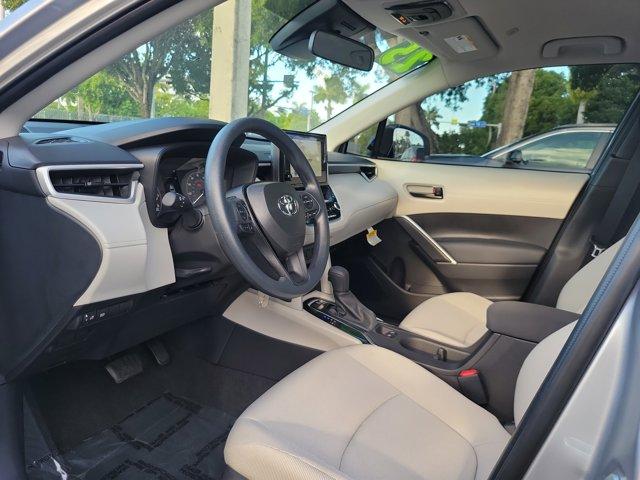 Photo of 2025 Silver Toyota Corolla Cross