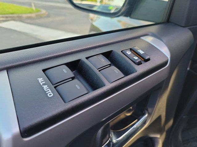 Photo of 2022 Gray Toyota 4Runner