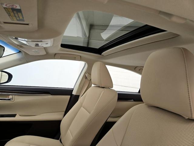 Photo of 2018 Red Lexus ES 350