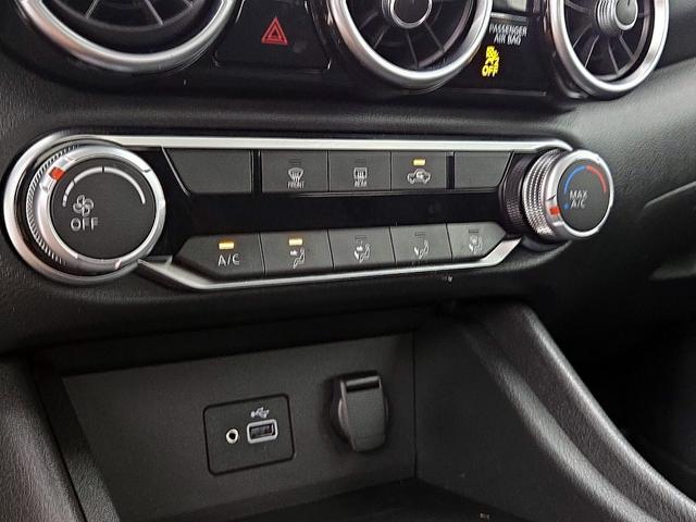 Photo of 2023 Gray Nissan Sentra