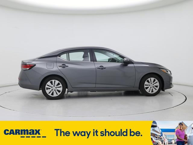 Photo of 2023 Gray Nissan Sentra