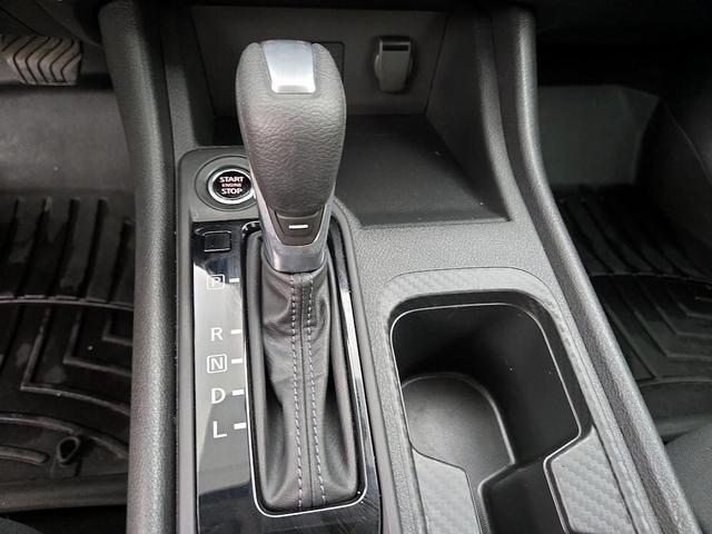 Photo of 2023 Gray Nissan Sentra